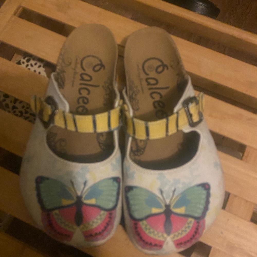 Calceo Clogs - Picture 2 of 4